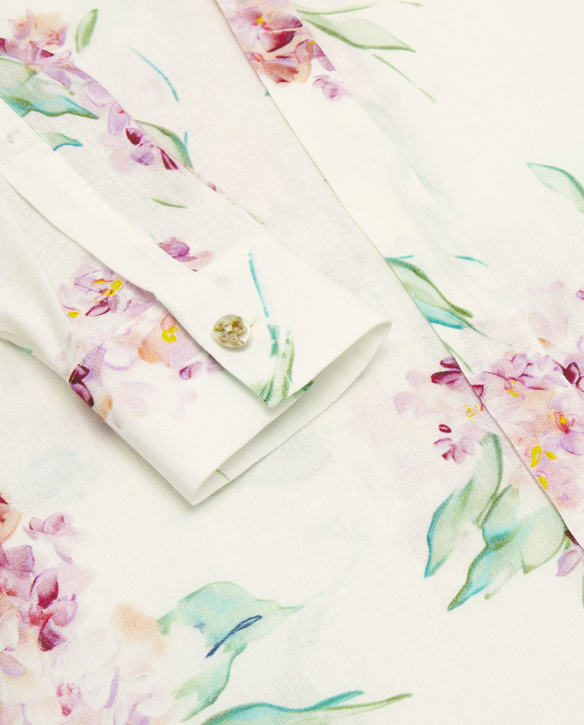 Camisa blanca estampado floral de lino algodón - Image 6