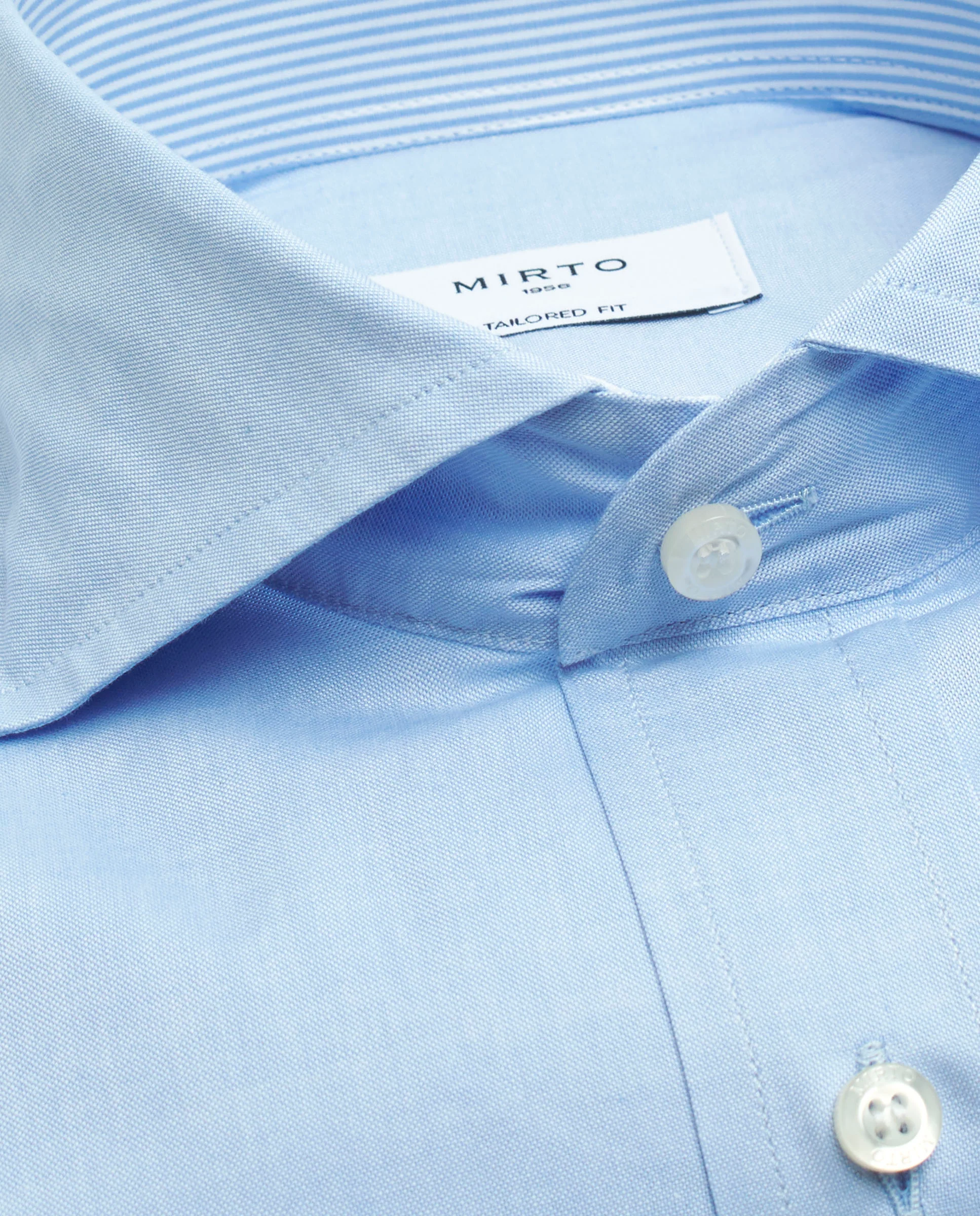 Camisa casual lisa semi-entallada azul - Image 5