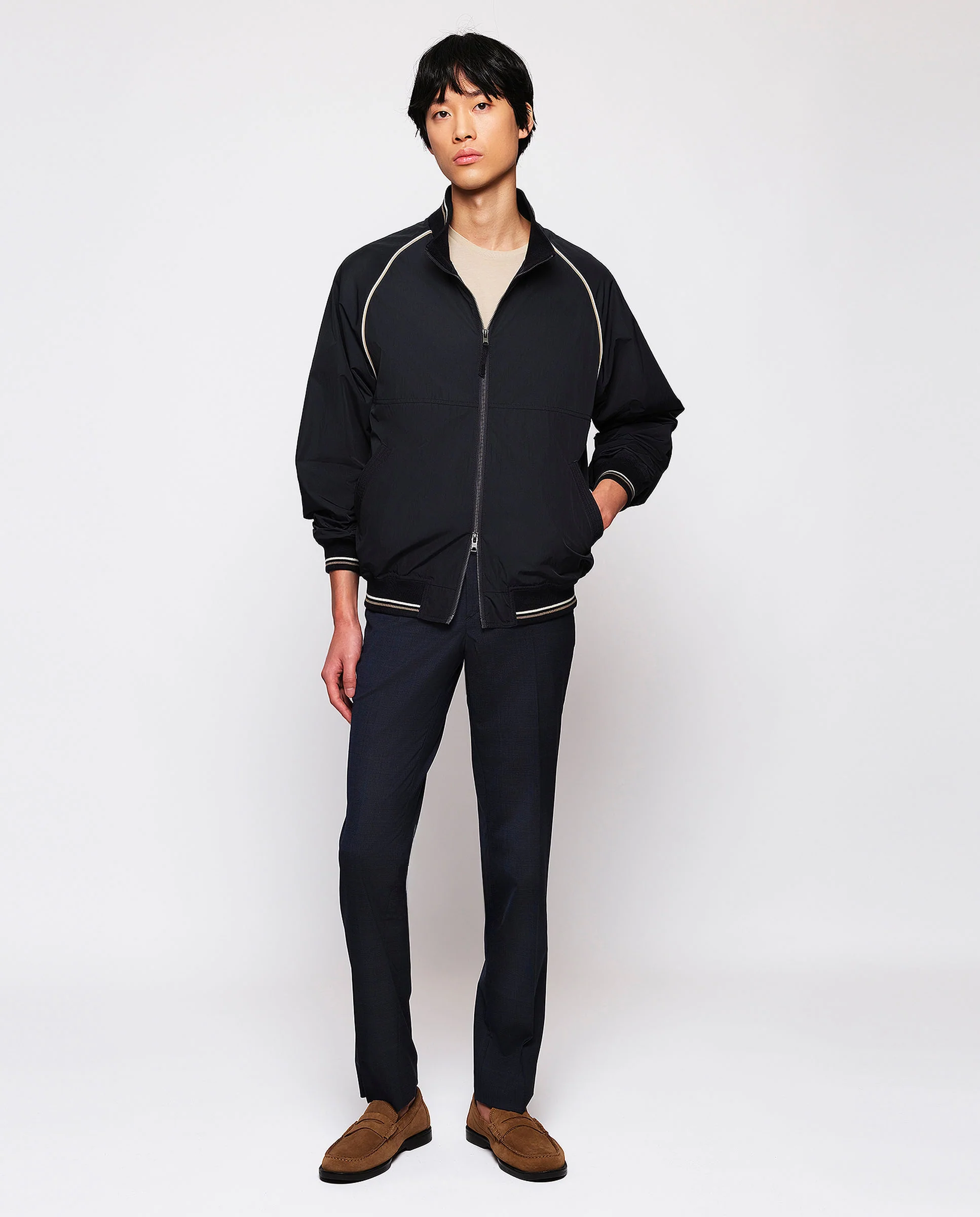 Cazadora Bomber azul oscuro con ribetes - Image 3